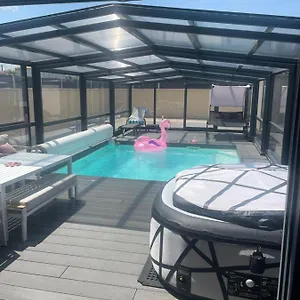 L'aurore De Charme, Clim Jacuzzi, Sauna, Piscine Chauffée Cuisine... Hébergement de vacances Carpentras